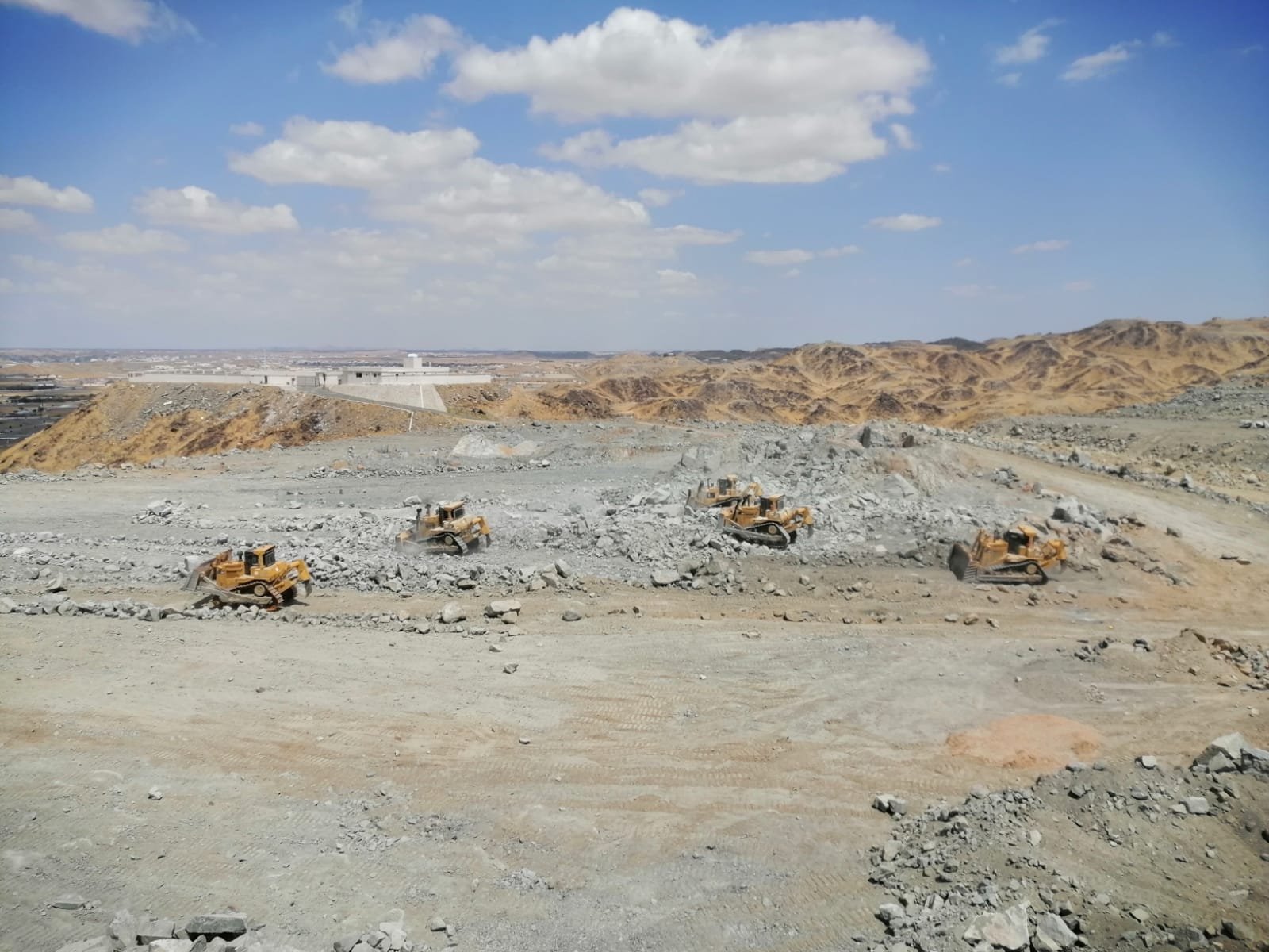 صورة مشروع ﻣﺸﺮوع ﺗﻮرﻳﺪ وﺗﻨﻔﻴﺬ ﺧﻂ اﻧﺎﺑﻴﺐ ﻟﻨﻘﻞ اﻟﻤﻴﺎه اﻟﻰ ﺧﺰاﻧﺎت ﺷﻤﺎل ﺟﺪه